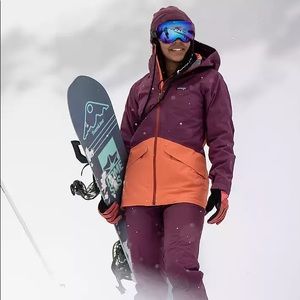 220 Patagonia Insulated Snowbelle Light 